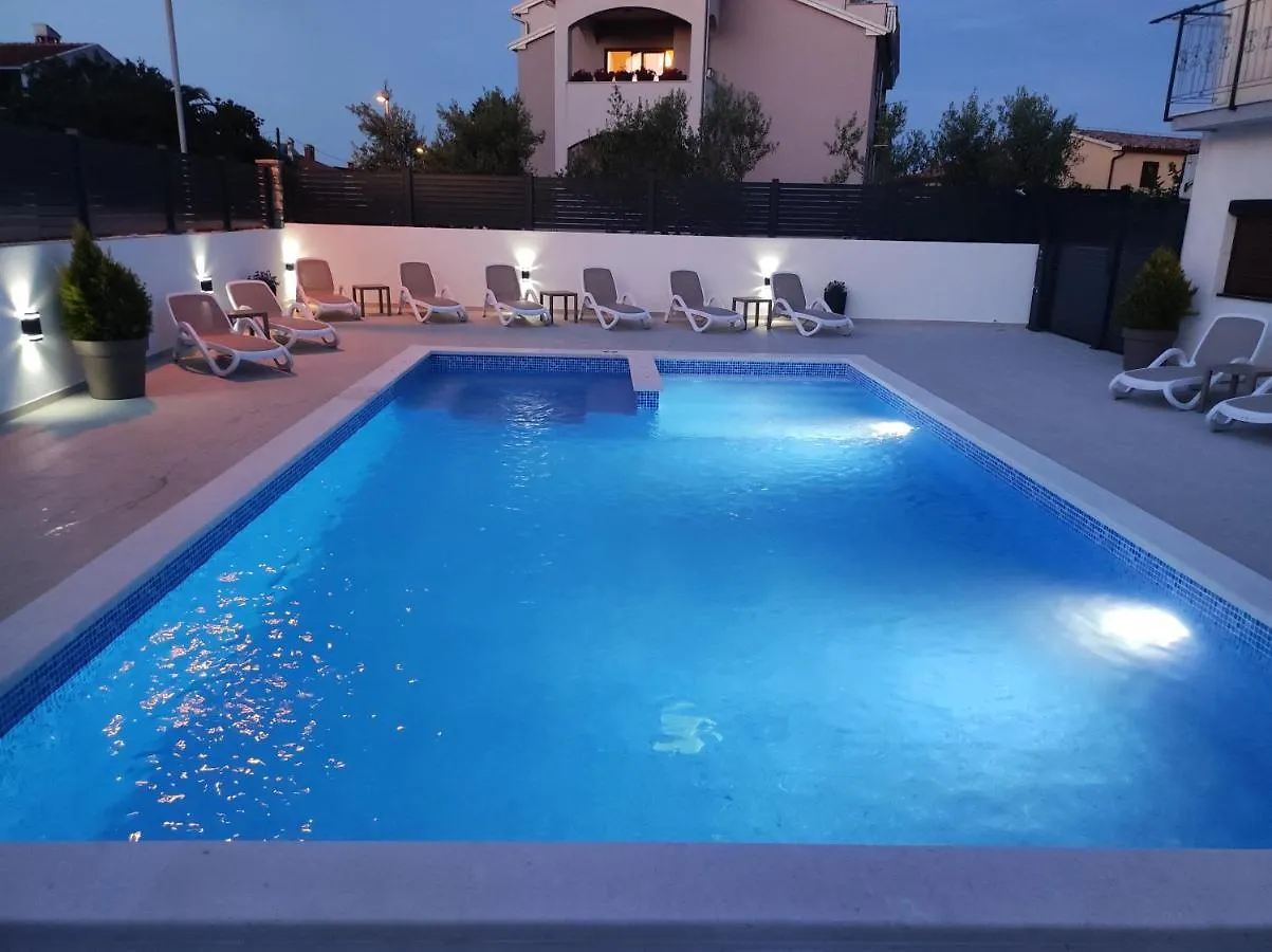 Viktor Rooms And Apartments Rovinj 3*,  Chorvatsko