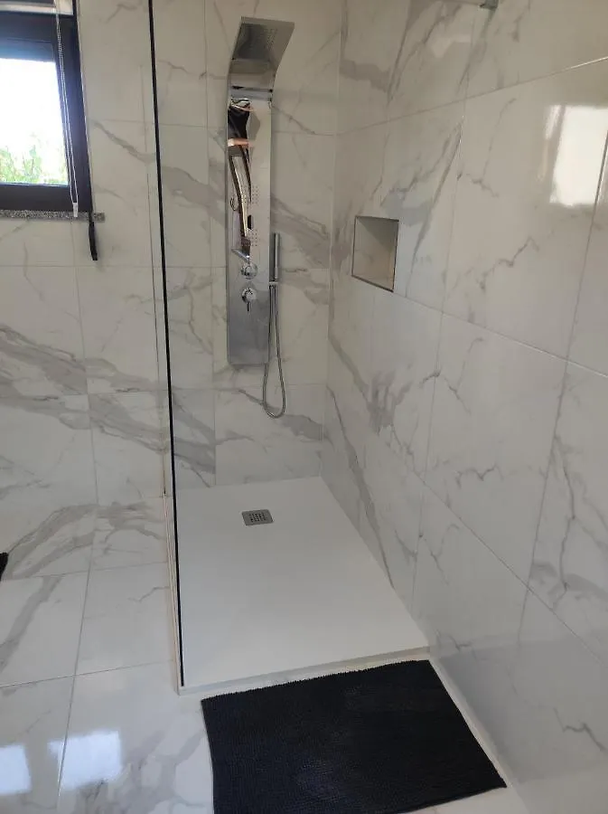 Viktor Rooms And Apartments Rovinj 3*,