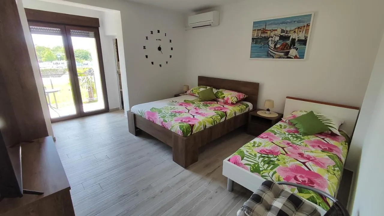 *** Guest house Viktor Rooms And Apartments Rovinj Croatia