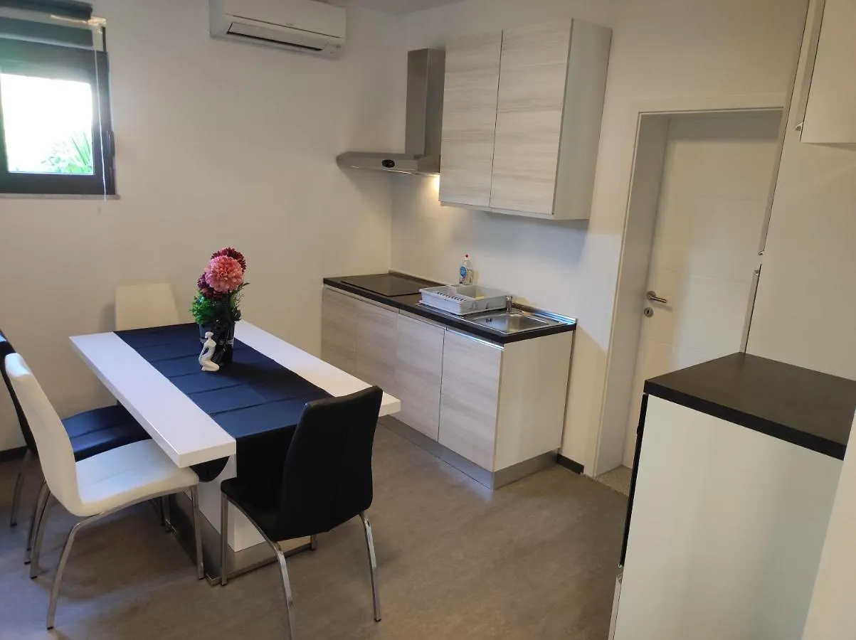 Guest house Viktor Rooms And Apartments Rovinj